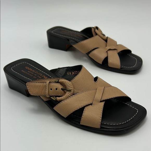 Donald J. Pliner Aisha Leather Sandals Women's 7 Tan Straps Block Heel‎ C… - Picture 1 of 14